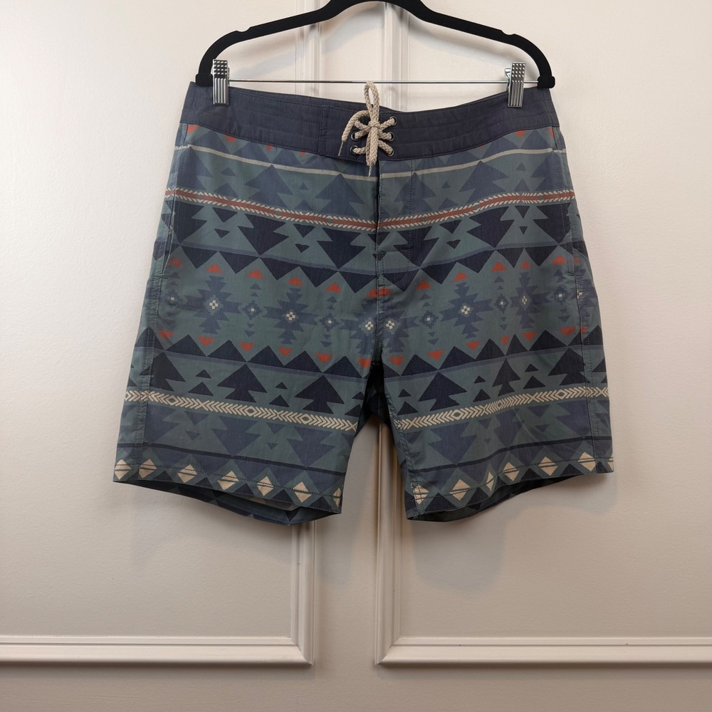 Faherty Brand Beacon Boardshorts Mens 34 Blue Southwestern Geometric MSS2207-SRT